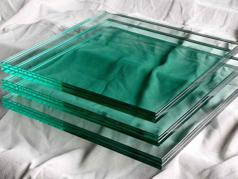 Многослойное стекло триплекс - что это такое: особенности использования и характеристики