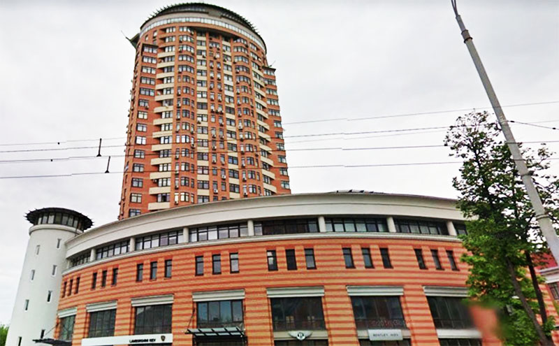 Двухкомнатная квартира Насти Каменских находится в высотке, расположенной в центре Киева