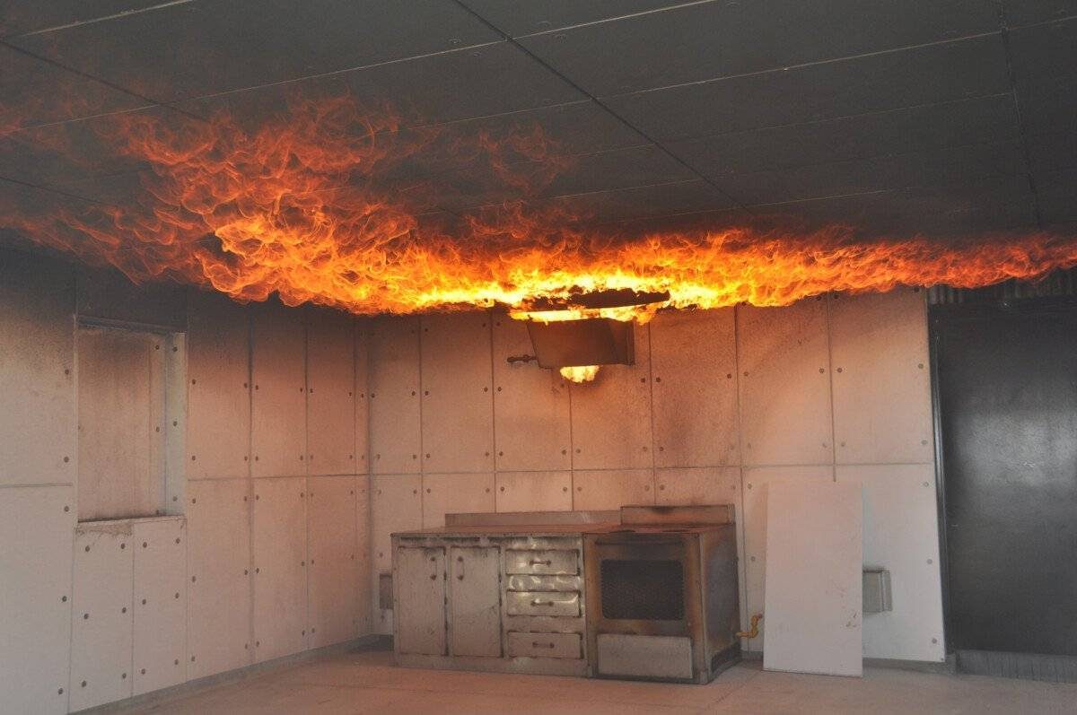 Натяжной потолок и отсутствие огнестойкости