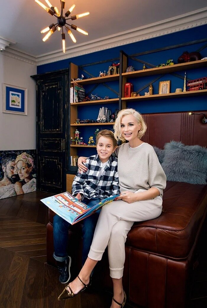 Полина Гагарина с сыном